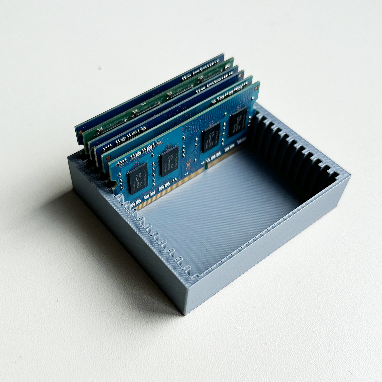 Notebook Ram Organizer, Saklama Kutusu