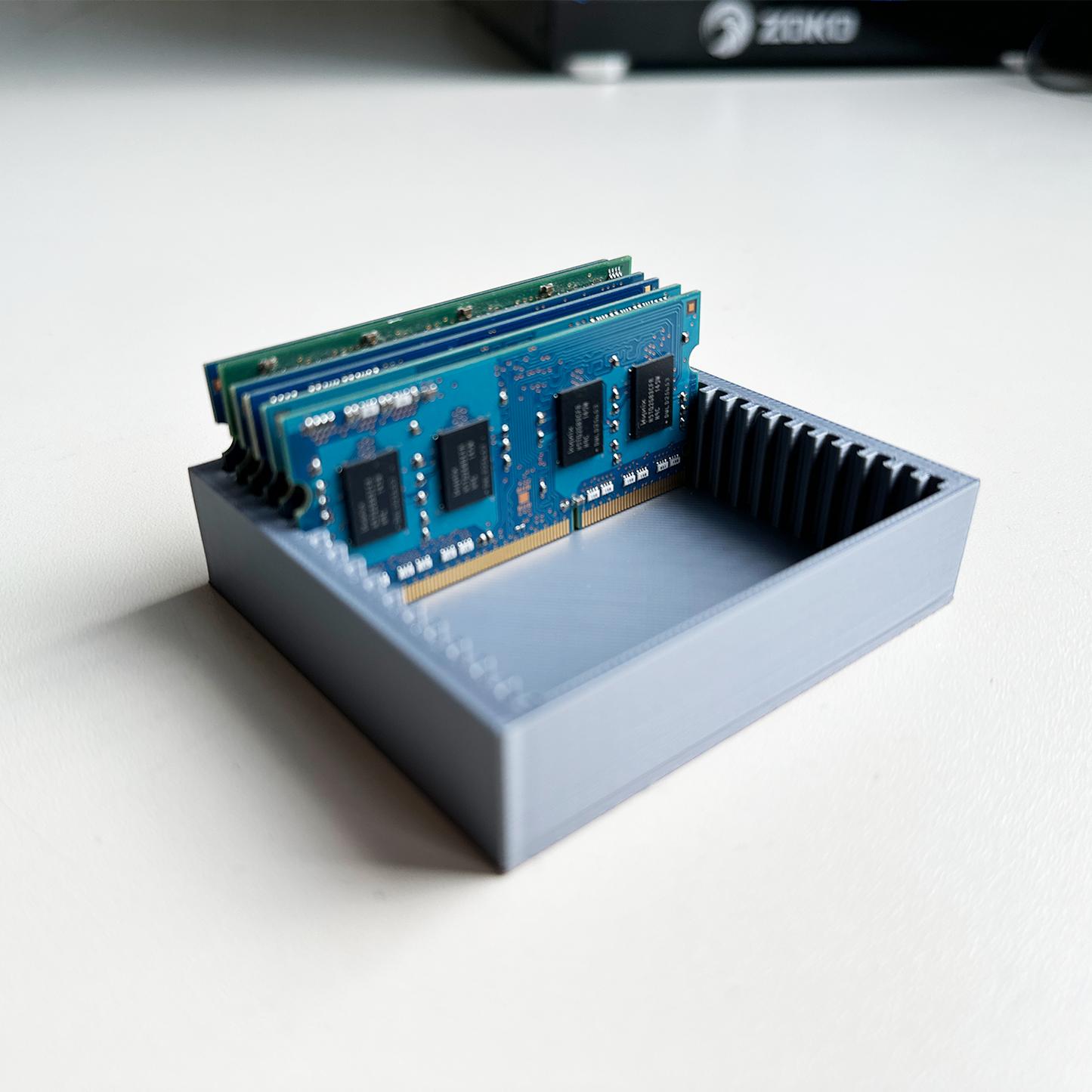 Notebook Ram Organizer, Saklama Kutusu