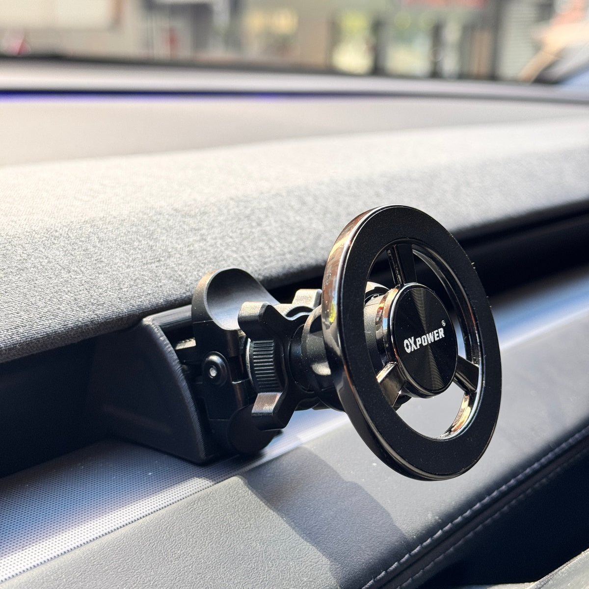 Tesla Model Y Juniper için Magsafe Uyumlu Telefon Tutucu