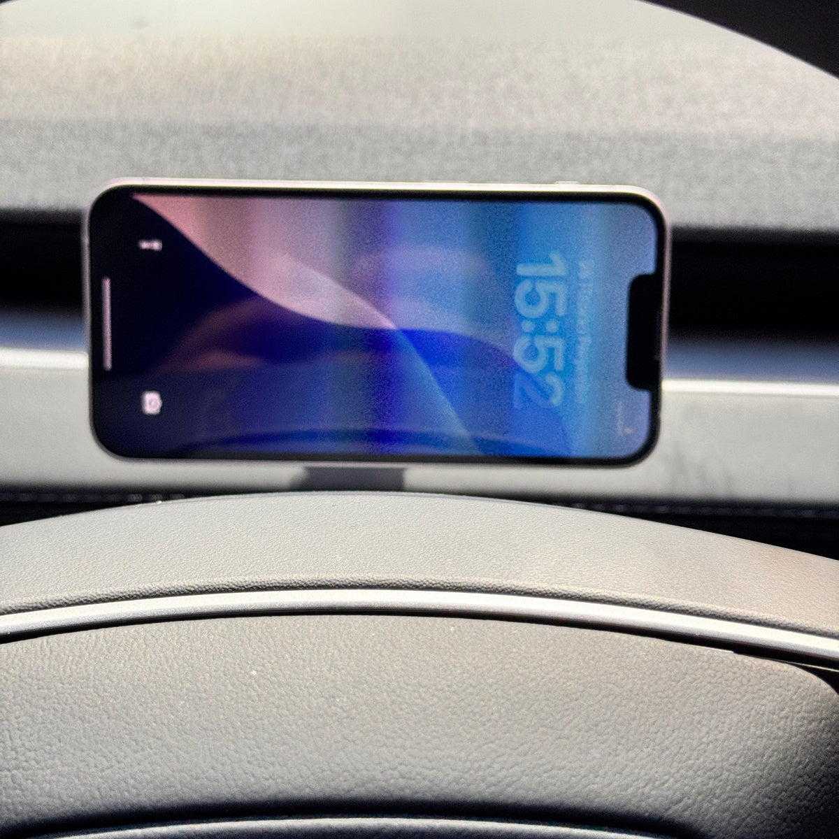 Tesla Model Y Juniper için Magsafe Uyumlu Telefon Tutucu