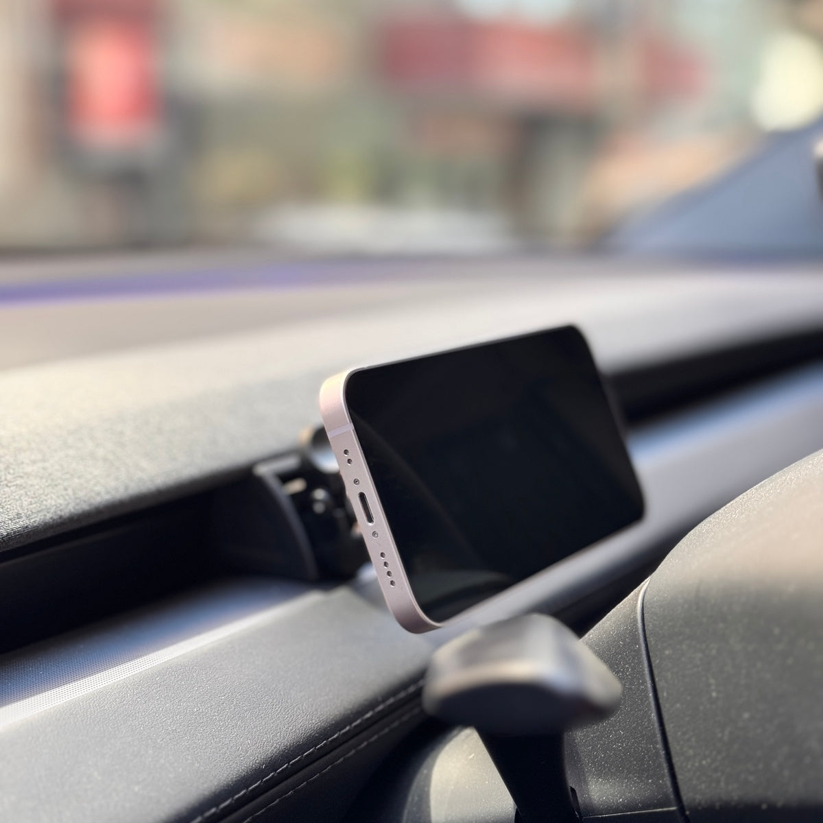Tesla Model Y Juniper için Magsafe Uyumlu Telefon Tutucu
