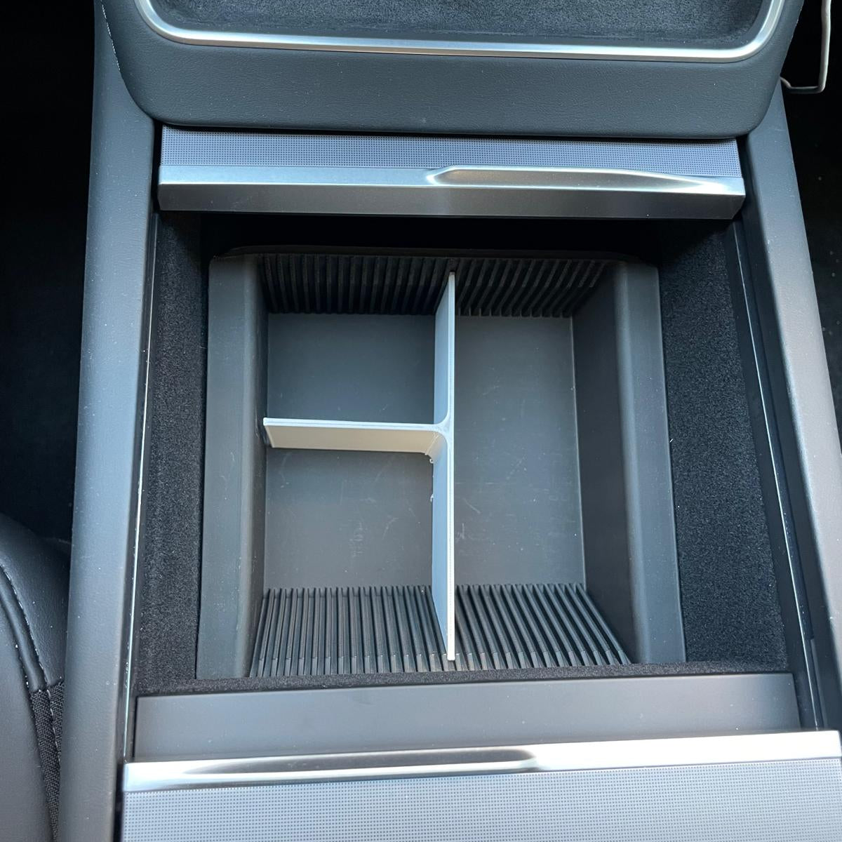 Tesla Model Y Juniper Orta Konsol İçin Organizer Çekmece