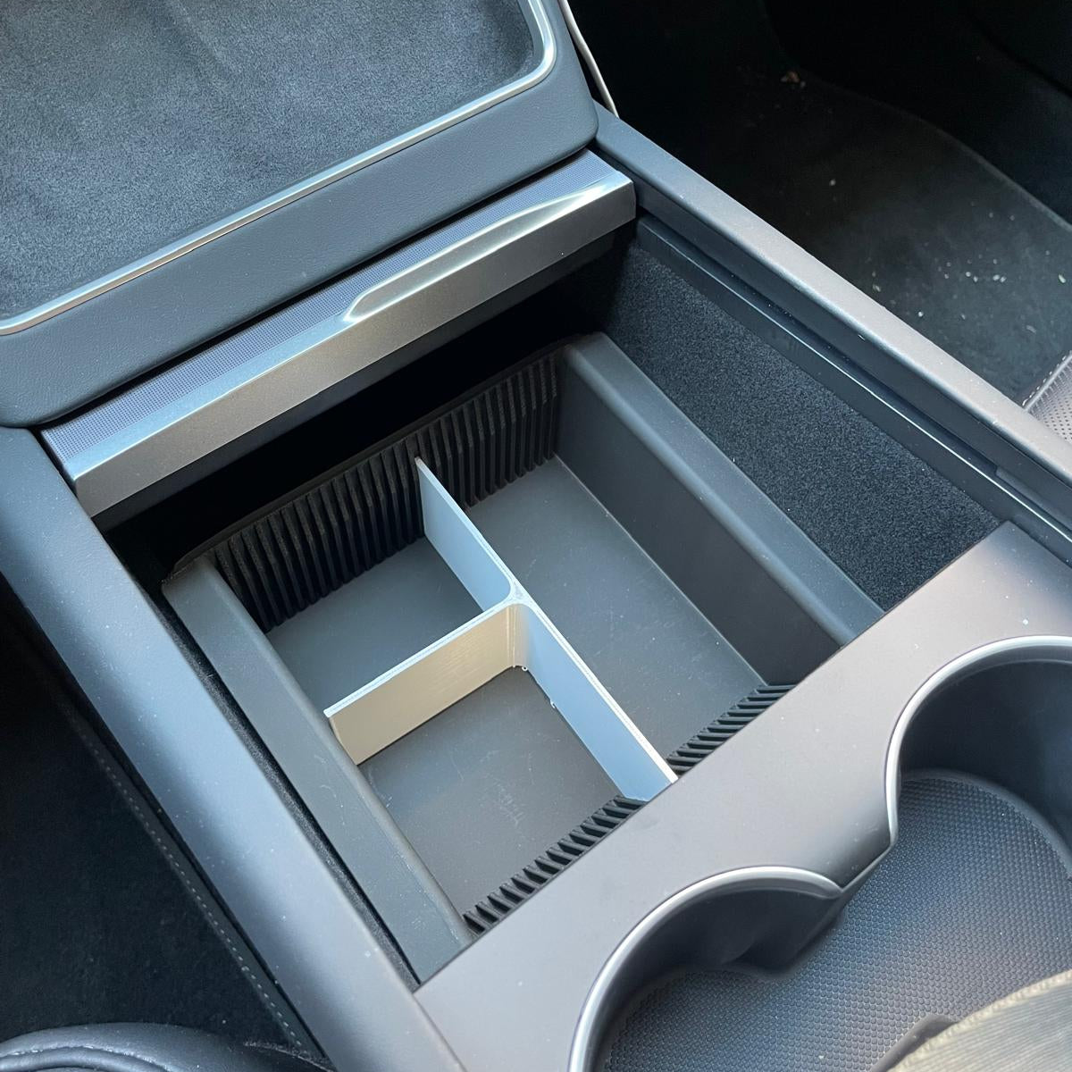 Tesla Model Y Juniper Orta Konsol İçin Organizer Çekmece