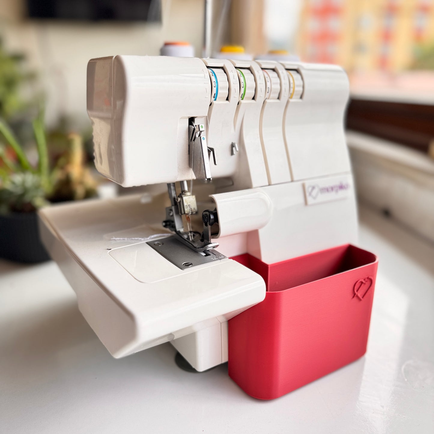 Singer Overlok Makinası için Atık Kutusu