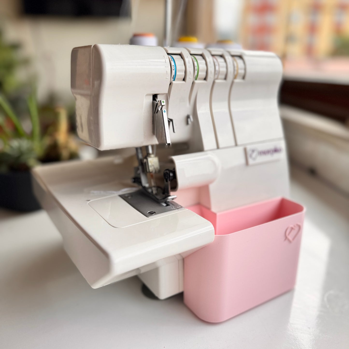 Singer Overlok Makinası için Atık Kutusu