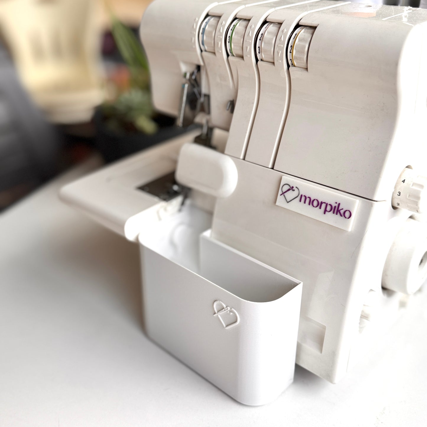 Singer Overlok Makinası için Atık Kutusu