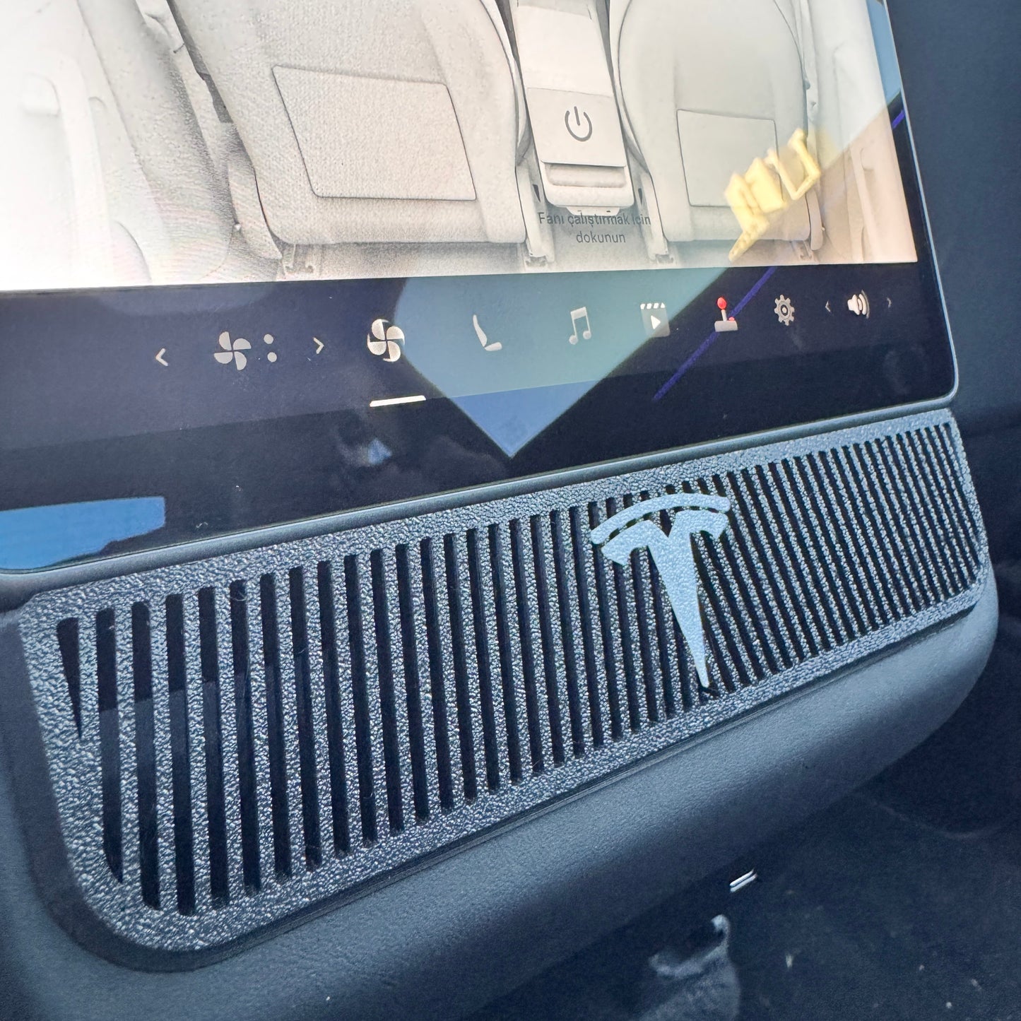 Tesla Model Y Juniper Arka Ekan Altı Havalandırma Koruma Kapağı