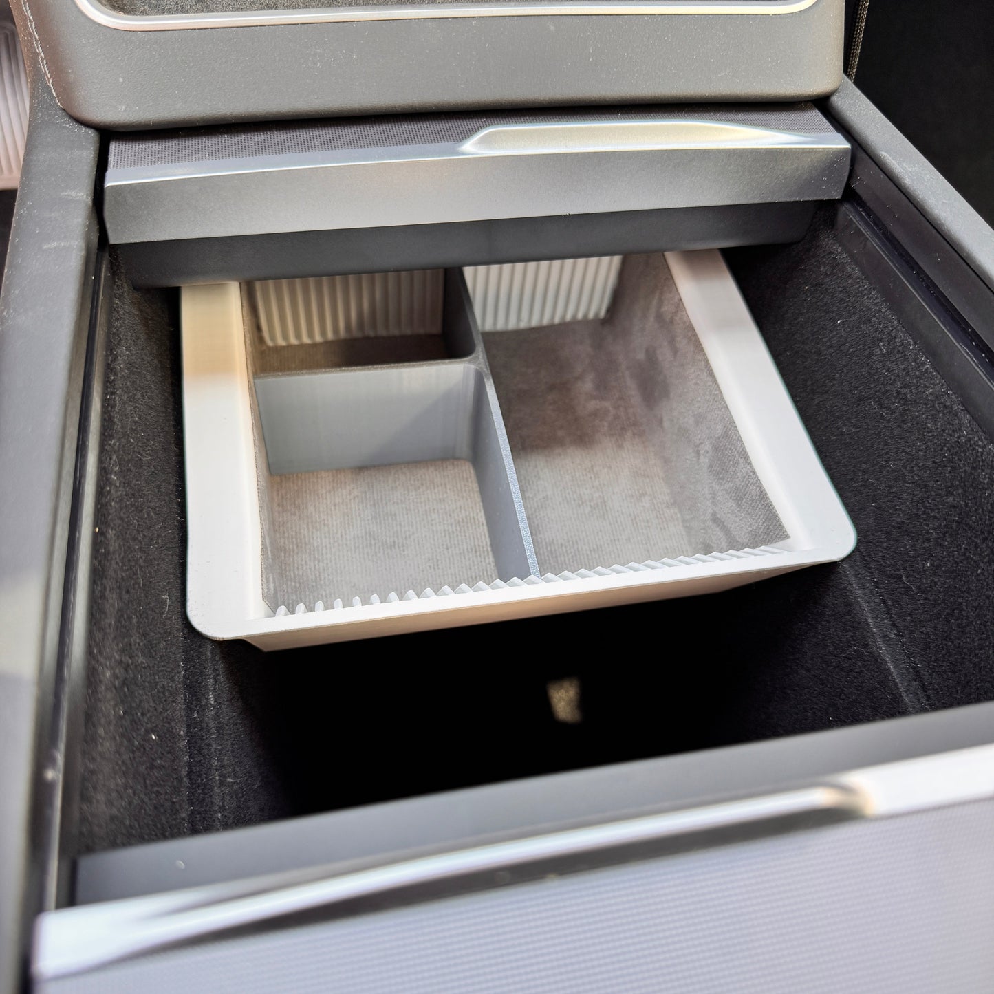 Tesla Model Y Juniper Orta Konsol İçin Organizer Çekmece