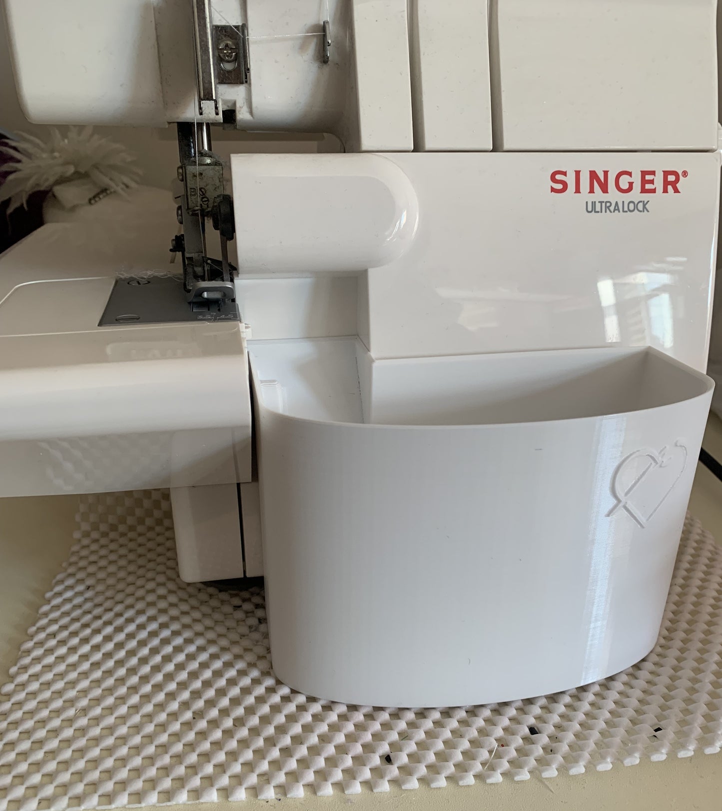 Singer Overlok Makinası için Büyük Boy Atık Kutusu