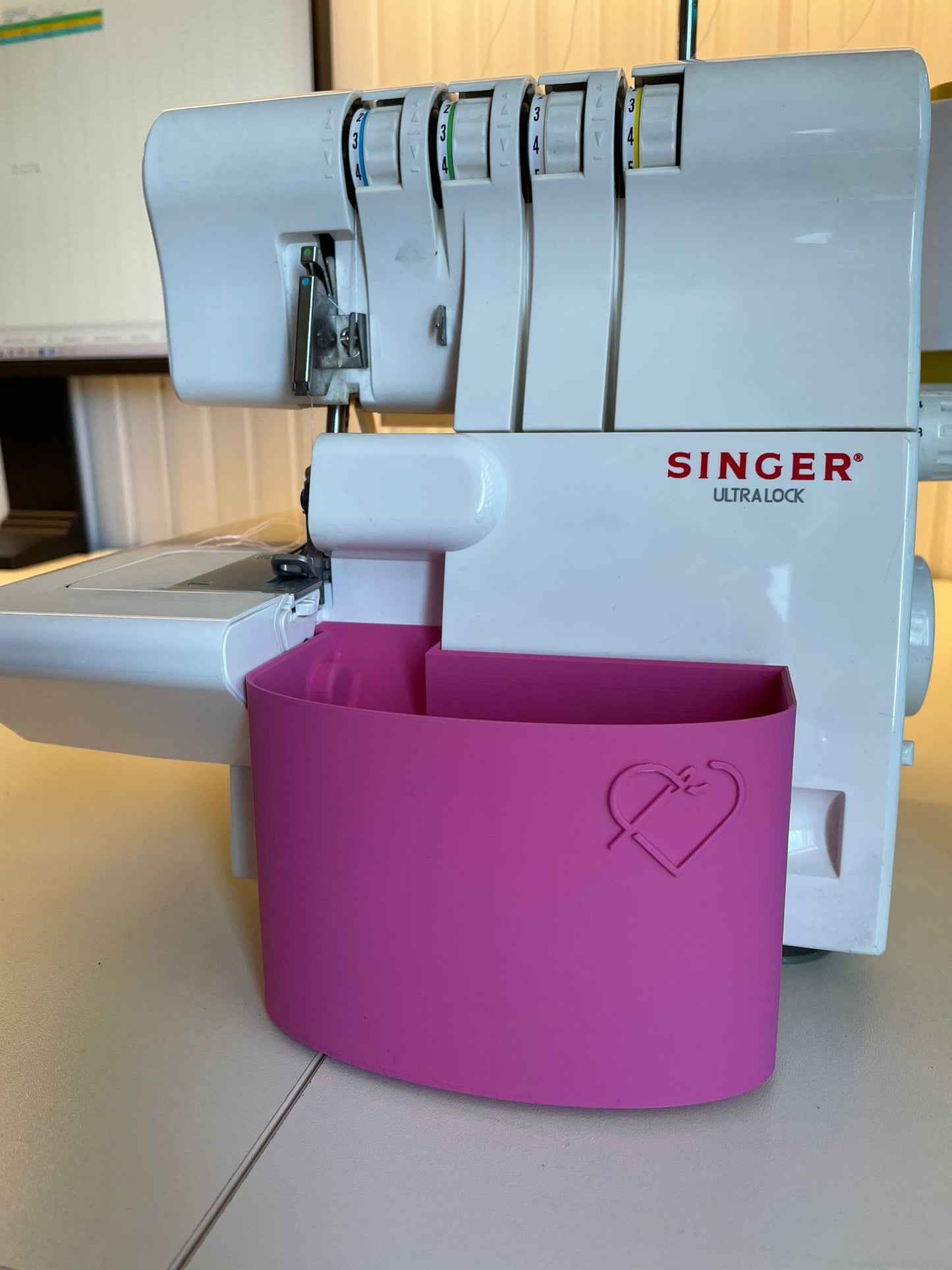 Singer Overlok Makinası için Büyük Boy Atık Kutusu